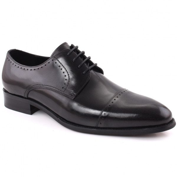 formal closed shoes